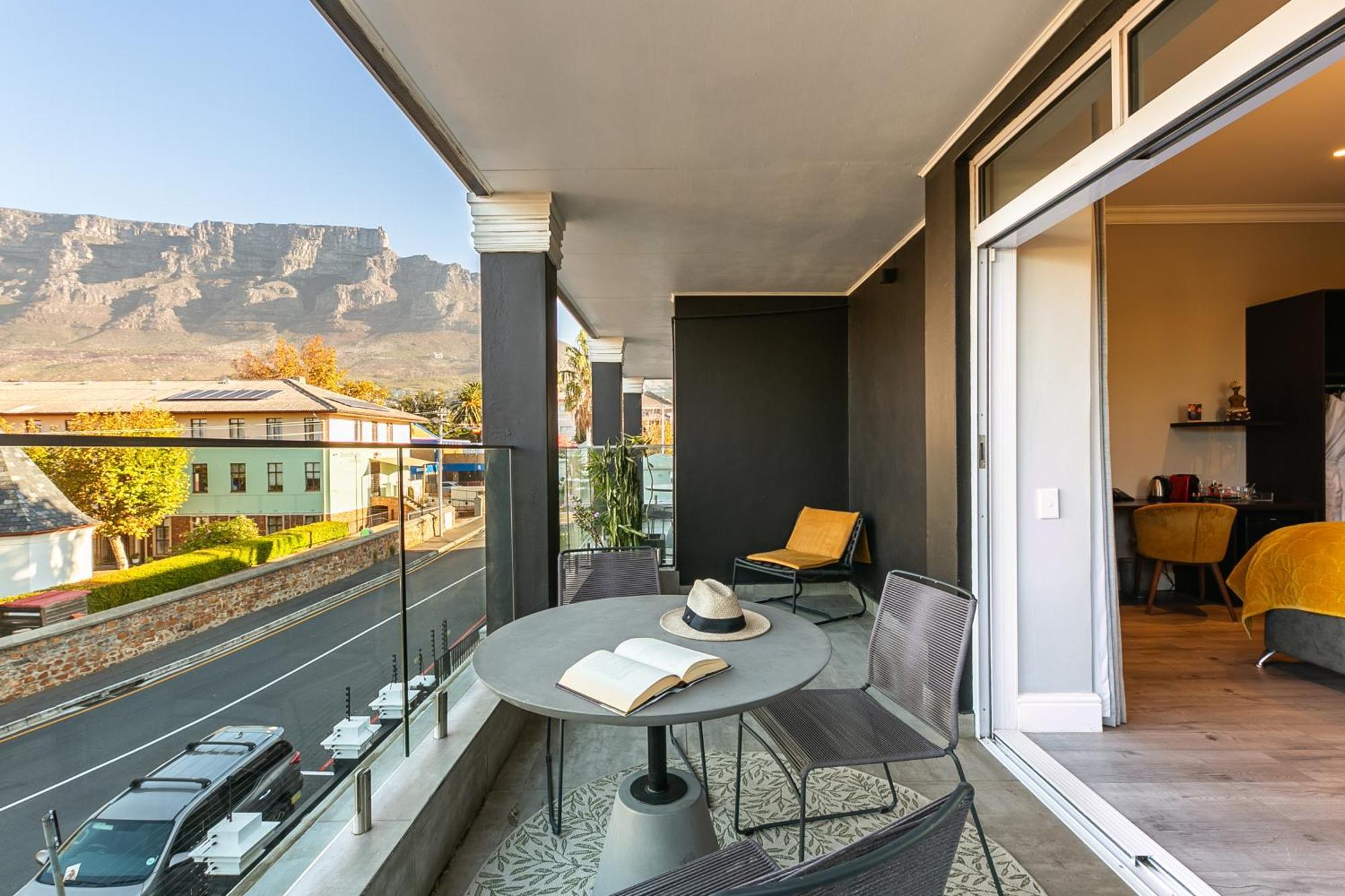 Hotel Cloud 9 Boutique And 4*